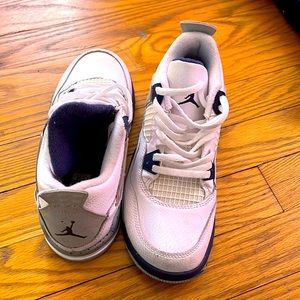 Jordan 4s size 3